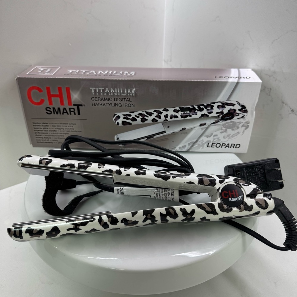 CHI Smart Leopard Print Hair Straightener
